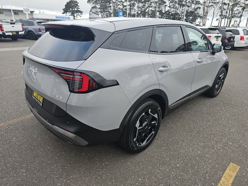 New 2026 Kia Sportage S image 7