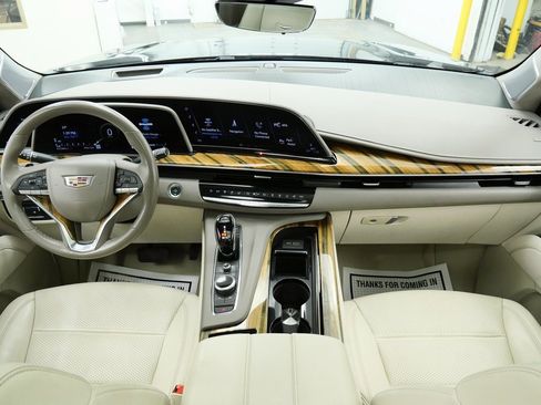 Used 2021 Cadillac Escalade Premium Luxury Platinum image 24