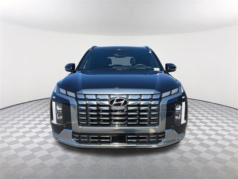 Used 2024 Hyundai Palisade Calligraphy image 2