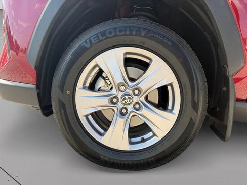 Certified 2024 Toyota RAV4 XLE FWD image 9