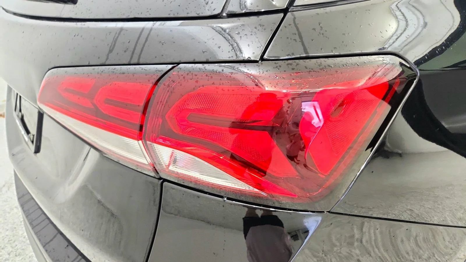 Used 2023 Chevrolet Equinox LS w/ LS Convenience Package FWD image 40