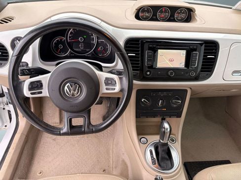 Used 2015 Volkswagen Beetle TDI image 22