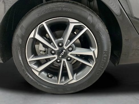 Used 2023 Kia Forte LXS FWD image 31