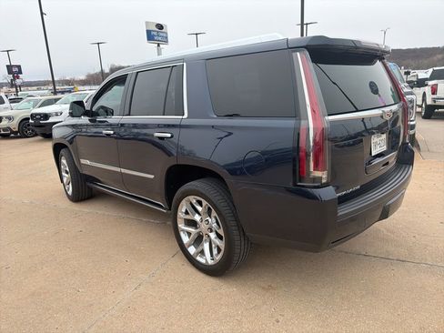 Used 2018 Cadillac Escalade Premium Luxury image 5