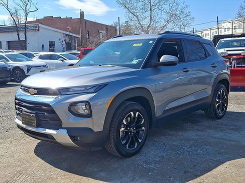 Used 2023 Chevrolet TrailBlazer LT image 4