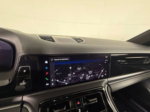 Certified 2025 Porsche Panamera image 32