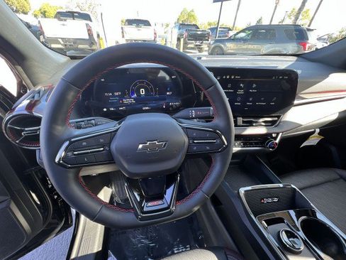 Used 2025 Chevrolet Equinox RS w/ Convenience Package III image 11