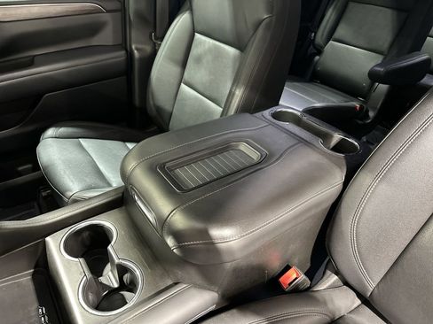 Used 2022 Chevrolet Tahoe Z71 w/ Off-Road Capability Package image 22