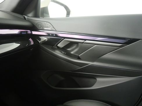 Used 2024 BMW 540i xDrive 540i xDrive image 31