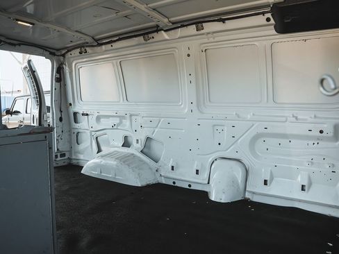 Used 2013 Ford E-150 and Econoline 150 w/ PWR Group image 10