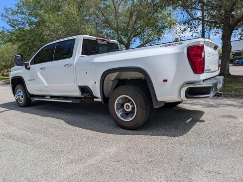 Used 2022 Chevrolet Silverado 3500 LTZ w/ LTZ Convenience Package image 6