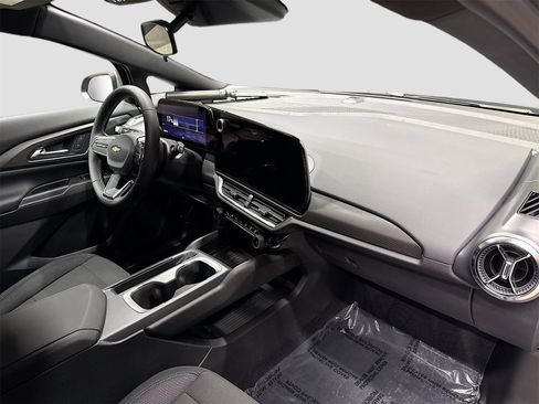 New 2026 Chevrolet Equinox EV LT w/ Comfort Package image 30