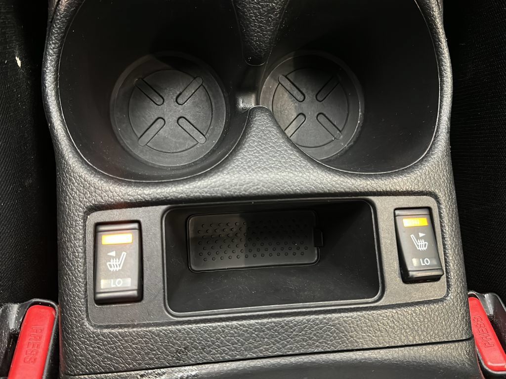 Used 2018 Nissan Rogue SV AWD/4WD image 30