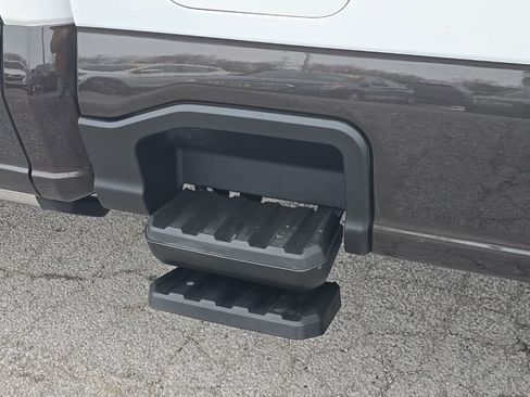 Used 2024 Ford F350 King Ranch image 15