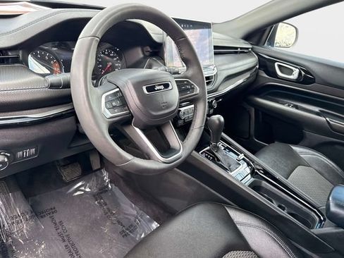 Used 2025 Jeep Compass Latitude w/ Altitude Special Edition AWD/4WD image 19