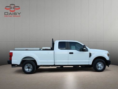 Used 2019 Ford F250 XL w/ Power Equipment Group RWD image 4