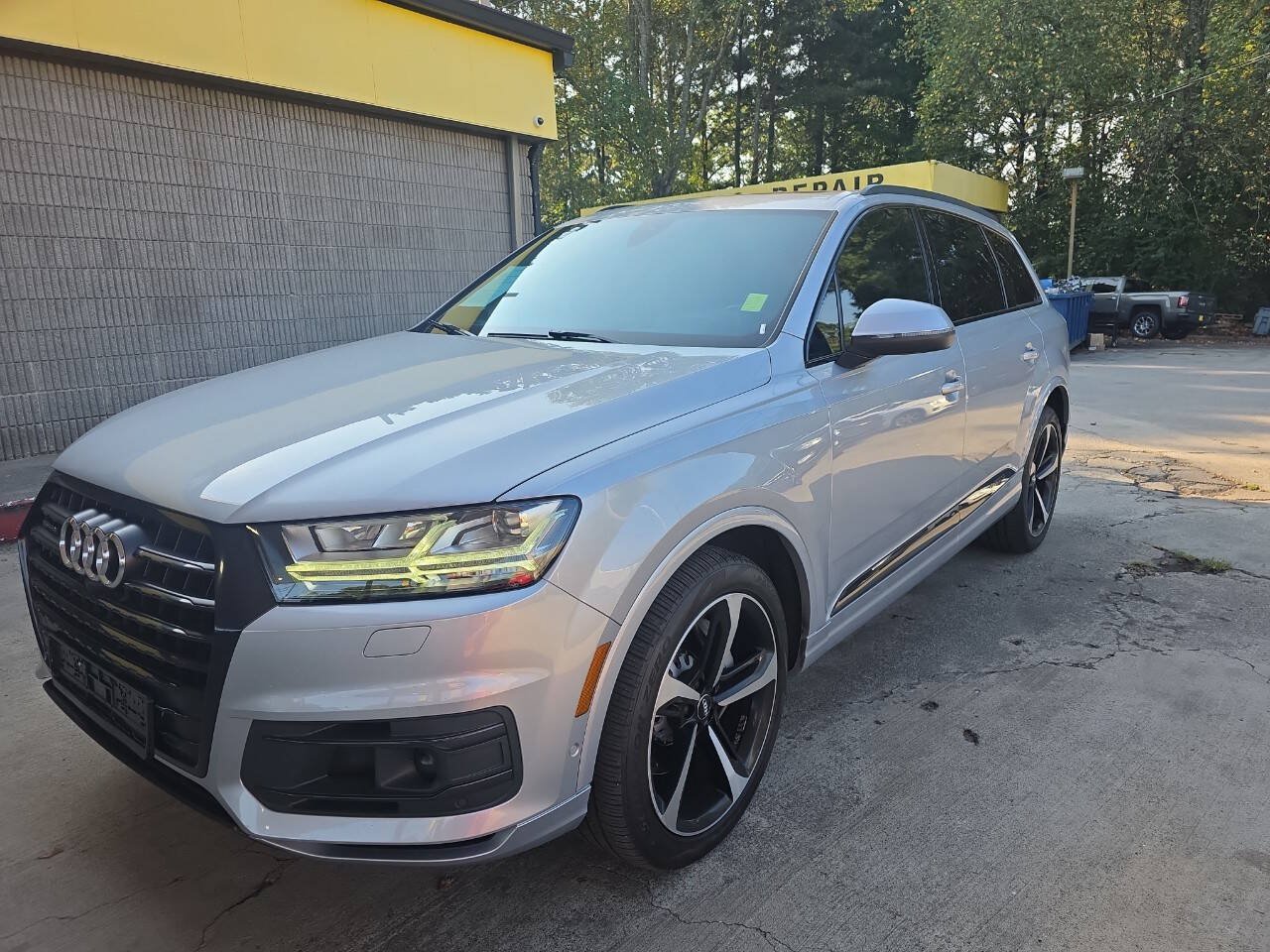Used 2019 Audi Q7 3.0T Prestige AWD/4WD image 2