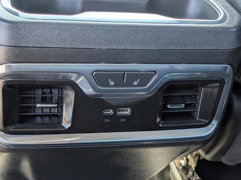 Used 2024 GMC Sierra 3500 Denali w/ Technology Package image 18