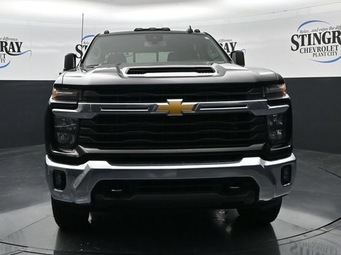 Used 2024 Chevrolet Silverado 2500 LT w/ All Star Edition AWD/4WD image 2