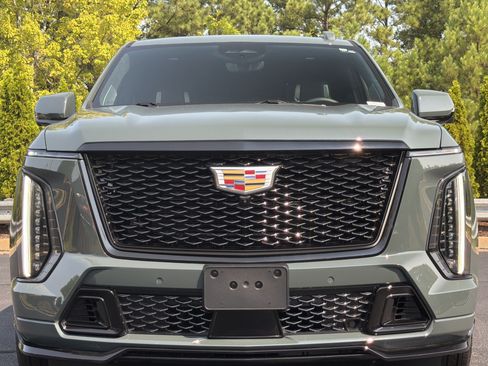 Used 2026 Cadillac Escalade V AWD/4WD image 19