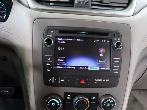 Used 2013 Chevrolet Traverse LS image 10