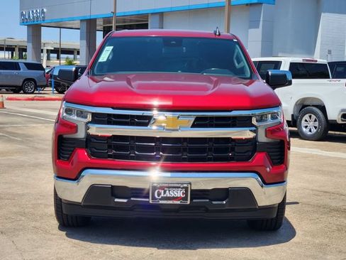 Used 2023 Chevrolet Silverado 1500 LT RWD image 2