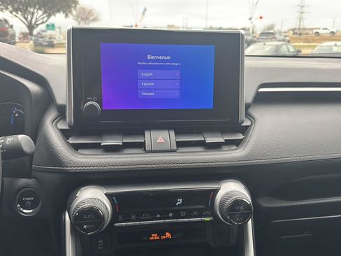 Used 2023 Toyota RAV4 AWD Hybrid image 30