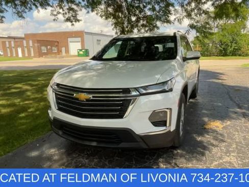 Certified 2023 Chevrolet Traverse LT FWD image 3