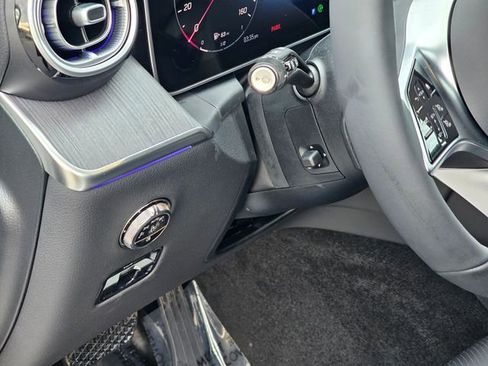 New 2026 Mercedes-Benz GLC 300 4MATIC image 16