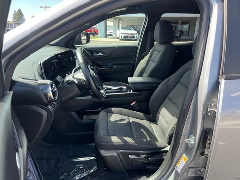Used 2025 Chevrolet Equinox LT FWD image 23