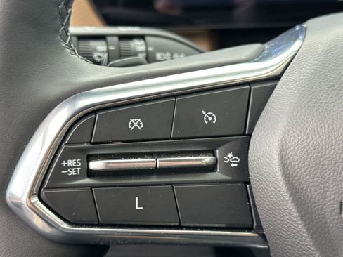 Used 2025 Chevrolet Equinox ACTIV image 24