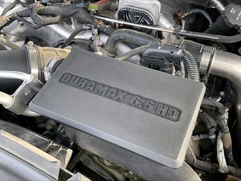 Used 2024 Chevrolet Silverado 3500 High Country w/ Technology Package image 12