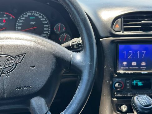 Used 2003 Chevrolet Corvette Convertible w/ Preferred Equipment Group1 RWD image 12