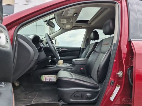 Used 2020 Nissan Pathfinder SL AWD/4WD image 5