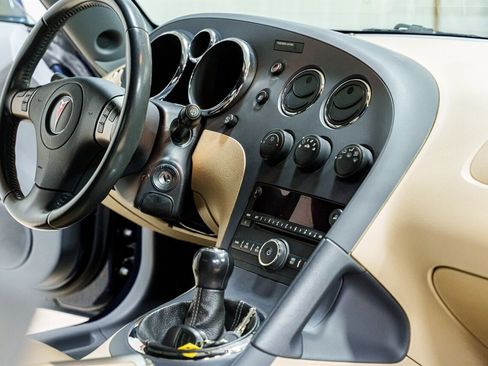 Used 2006 Pontiac Solstice Convertible w/ Premium Package image 26