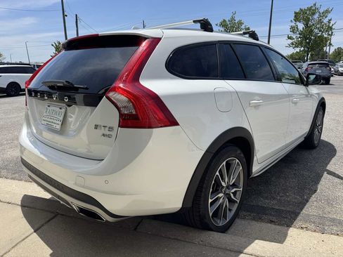 Used 2018 Volvo V60 T5 Cross Country AWD/4WD image 42