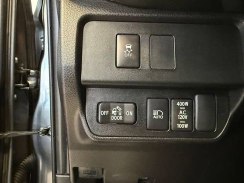 Used 2023 Toyota Tacoma TRD Off-Road AWD/4WD image 20