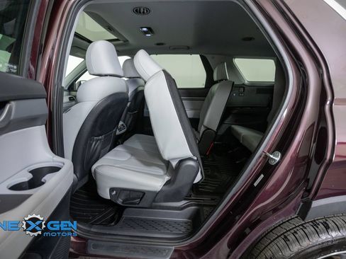 Used 2022 Hyundai Palisade SEL w/ 8P Bench Seat Package AWD/4WD image 29
