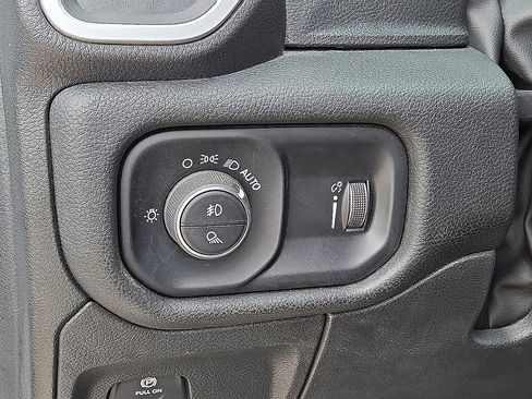 Used 2023 RAM 1500 Big Horn AWD/4WD image 25