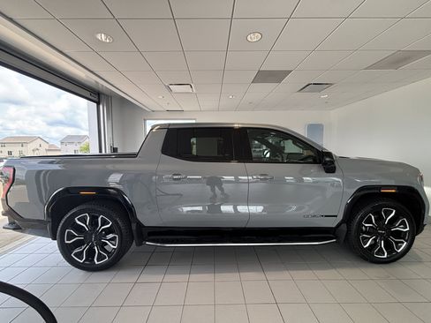 Used 2026 GMC Sierra EV Denali AWD/4WD image 6