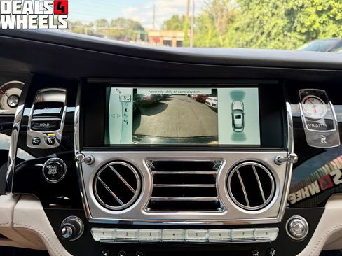 Used 2015 Rolls-Royce Wraith RWD image 28