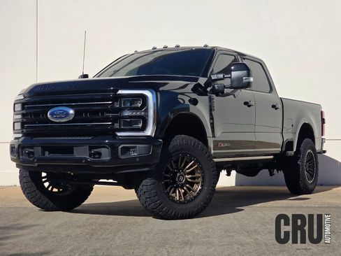 Used 2025 Ford F250 Platinum w/ Tremor Off-Road Package AWD/4WD image 1