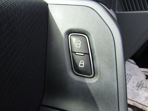 Used 2021 Ford F150 XLT image 10