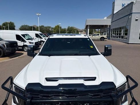 Used 2024 GMC Sierra 3500 Denali Ultimate AWD/4WD image 3