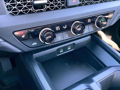 New 2025 Honda Accord SE image 18