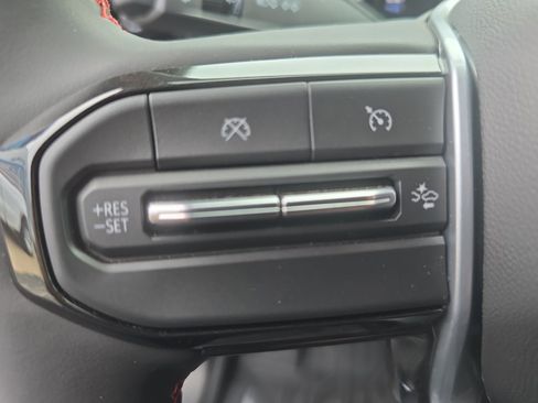 New 2025 Chevrolet Colorado Z71 image 13