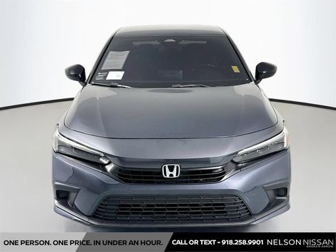 Used 2022 Honda Civic Sport image 2