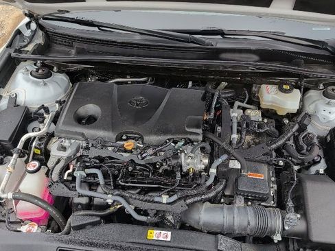Used 2022 Toyota Camry XLE image 21