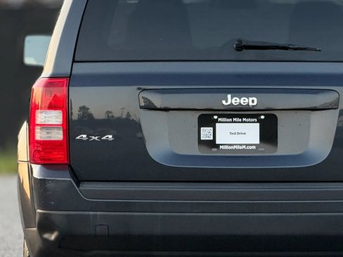 Used 2015 Jeep Patriot Sport w/ Power Value Group AWD/4WD image 13
