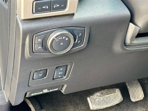 Used 2017 Ford F250 Platinum w/ Platinum Ultimate Package AWD/4WD image 10